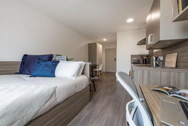 1 bed studio, Hollis Croft, Devonshire Green, Sheffield, S14RR - Image 3